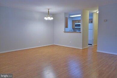 5837 Orchard Hill Ct, Clifton, VA 20124 - photo 3