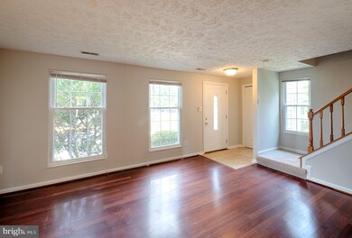 22414 Stablehouse Dr, Sterling, VA 20164 - photo 2