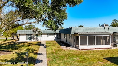 1811 Bedford Ln, Sun City Center, FL 33573 - photo 3