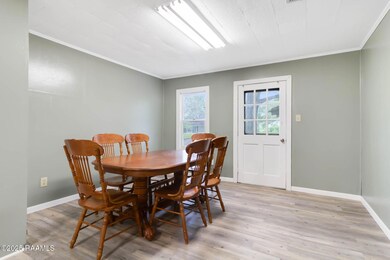 6-web-or-mls-865 E Venable-6