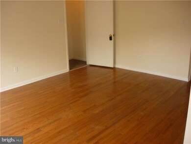 709 Willow St unit 2B, Lansdale, PA 19446 - photo 2