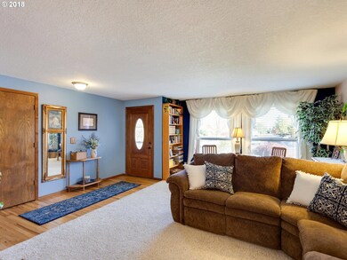 905 S Fir Ct, Canby, OR 97013 - photo 5