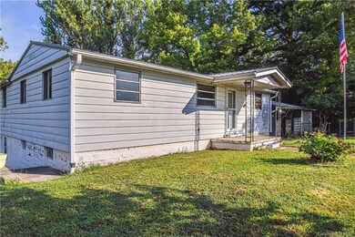 424 Dix Creek No 1 Rd, Leicester, NC 28748 - photo 2