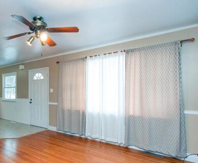 916_1st_st_MLS_HID1087405_ROOMgreatroomc