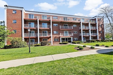 36 Greentree Ln unit 39, South Weymouth, MA 02190 - photo 2