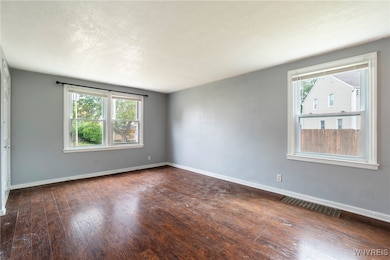 33 Matthew Ln, Buffalo, NY 14225 - photo 4