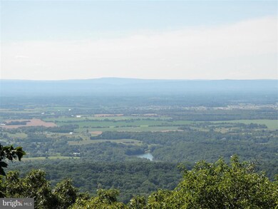 836 Eagles Nest Ln, Harpers Ferry, WV 25425 - photo 2