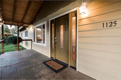 1125 SW Isham St, Grants Pass, OR 97526 - photo 3