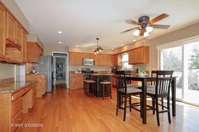 3920 Falcon Dr, Naperville, IL 60564 - photo 5