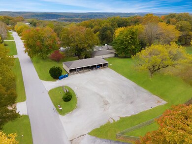 158 Chisholm Tr. Forsyth, MO 65653