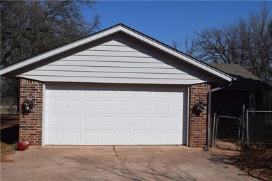 336711 Whispering Oaks Dr, Meeker, OK 74855 - photo 2