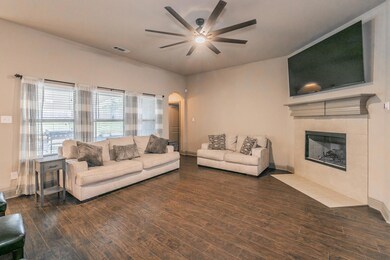 1169 Sapphire Ln, Joshua, TX 76058 - photo 7