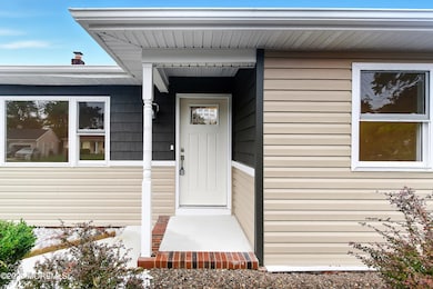 119 Castleton Dr, Toms River, NJ 08757 - photo 3