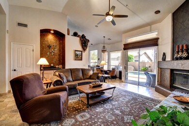 9407 E Maple Dr (19)