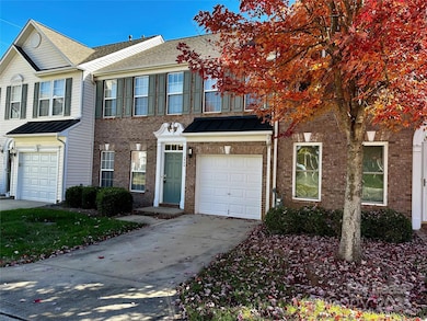 7946 Mariners Pointe Cir, Denver, NC 28037 - photo 2