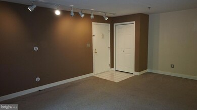 921 Governor Cir, Wilmington, DE 19809 - photo 3