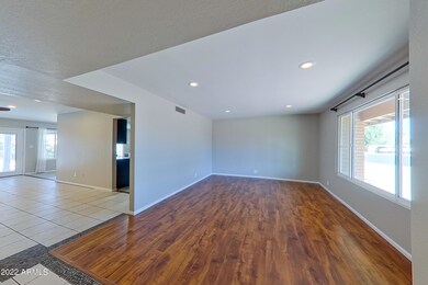 12420 N 43rd Ln Glendale AZ-print-003-00