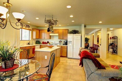 Dining / Kitchen