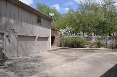 824 NW 18th St, Blue Springs, MO 64015 - photo 4