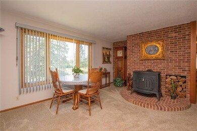 1065 S 52nd Ave E, Newton, IA 50208 - photo 4