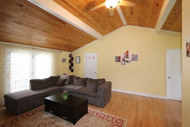 127 Stone Crest Ave, White River Junction, VT 05001 - photo 7