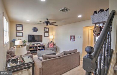 28 W Vine St, Hatfield, PA 19440 - photo 2