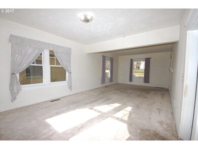 212 NW Despain Ave, Pendleton, OR 97801 - photo 6