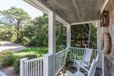 8 Old Dunhams Corner Way, Edgartown, MA 02539 - photo 5