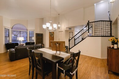Dining Room SE