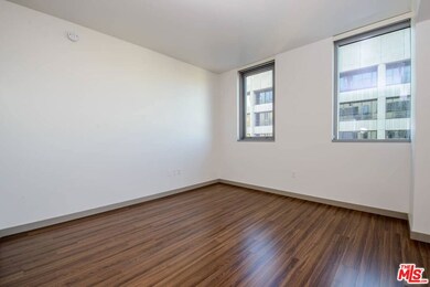 3033 Wilshire Blvd unit 903, Los Angeles, CA 90010 - photo 7
