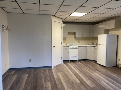 21 N Warren St unit 1R, Woburn, MA 01801 - photo 2