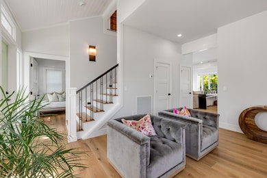 1114 GRINNELL ST WEB-7