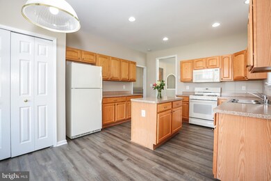 6222 Cobblers Green Ct, Gainesville, VA 20155 - photo 7