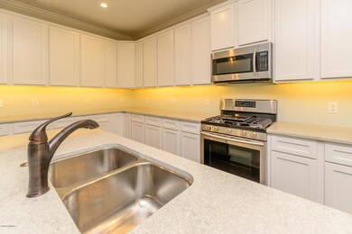 117 Middle Rd-5