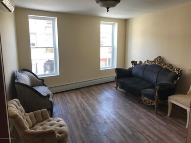 638 Bay St unit 2a, Staten Island, NY 10304 - photo 2