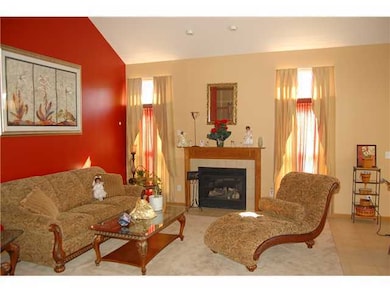 4887 Hanover Hill Ct, Columbus, OH 43232 - photo 2