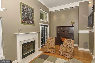 8322 Linden Oaks Ct, Lorton, VA 22079 - photo 3