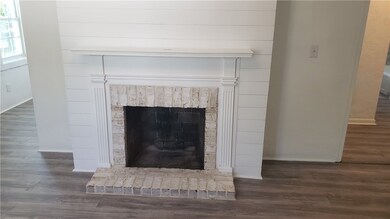 2100 Atkinson St, Brunswick, GA 31520 - photo 3