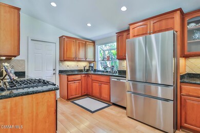 bLiving Dining and Kitchen5