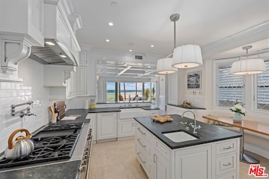 2705 Ocean Front Walk, Venice, CA 90291 - photo 7