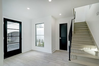 85 Legend Ln, Houston, TX 77024 - photo 7