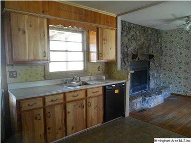 1736 2nd St NE, Center Point, AL 35215 - photo 5