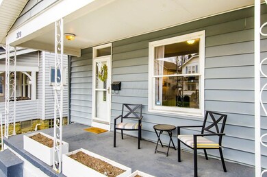 Porch - 328 E Jenkins Ave (2)