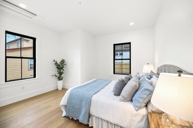 4 Anawan Ave unit 8, Boston, MA 02132 - photo 7