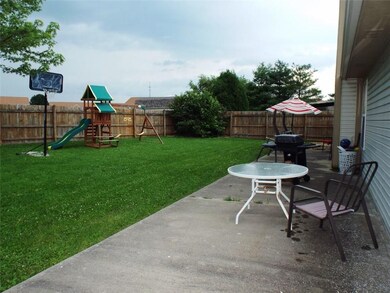 822 E Skaggs Ct, Greensburg, IN 47240 - photo 6