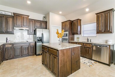 1525 Grassy Meadows Dr, Joshua, TX 76058 - photo 7