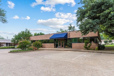 915 Judson Rd, Longview, TX 75601 - photo 3