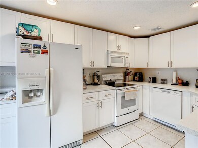 5074 NW 114th Ct, Doral, FL 33178 - photo 3