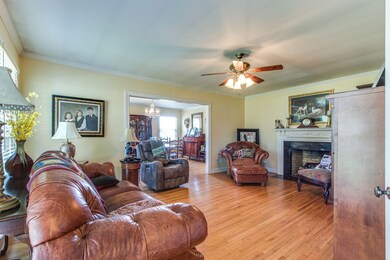 809 S Cannon Blvd, Shelbyville, TN 37160 - photo 7