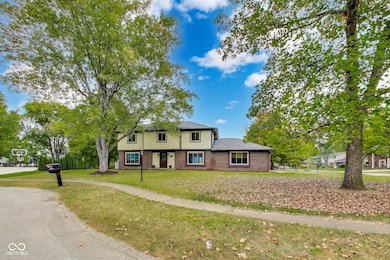 7222 Brompton Ct, Indianapolis, IN 46250 - photo 2
